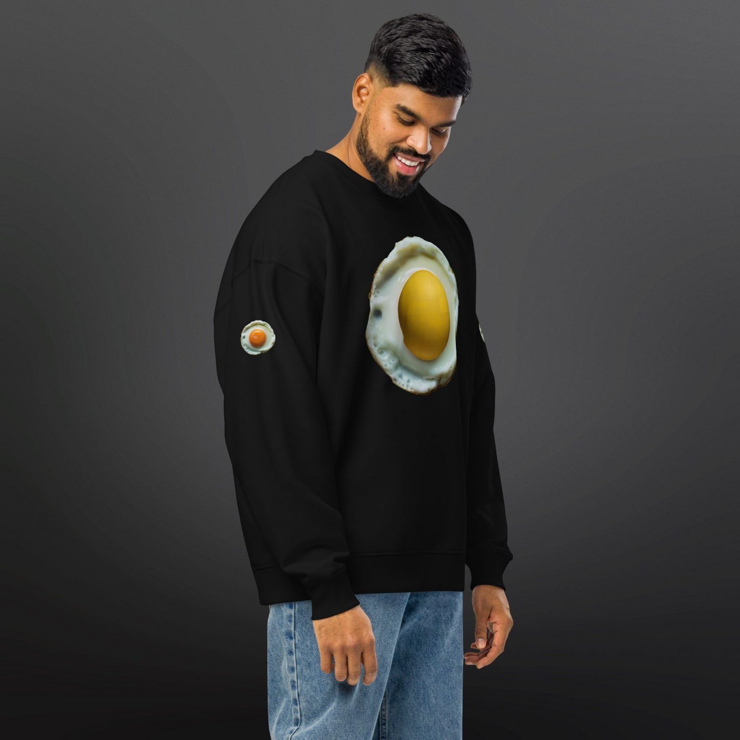 3WD "COOK" BLACK FRIED EGG OVERSIZED SWEATSHIRT