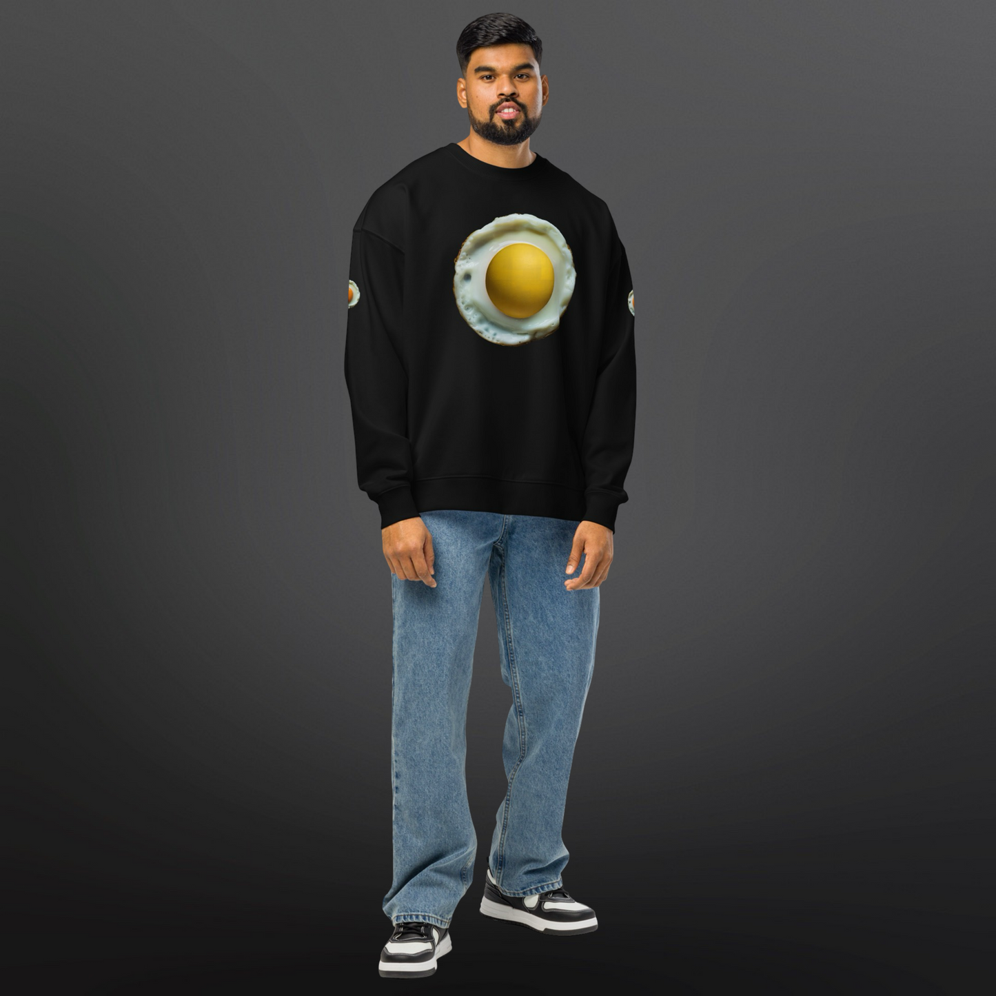 3WD "COOK" BLACK FRIED EGG OVERSIZED SWEATSHIRT