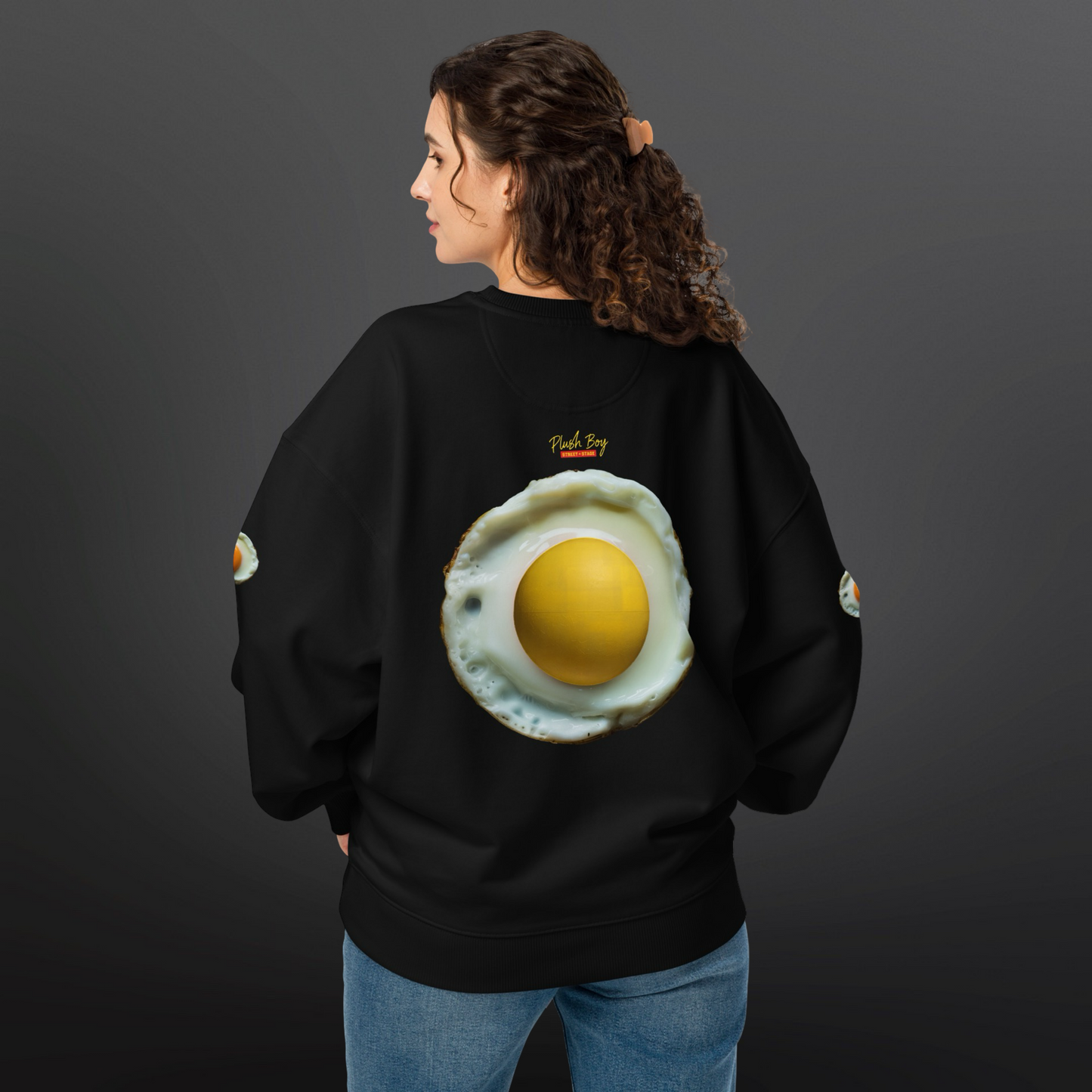 3WD "COOK" BLACK FRIED EGG OVERSIZED SWEATSHIRT