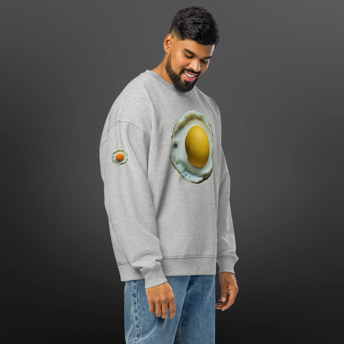 3WD "COOK" BLACK FRIED EGG OVERSIZED SWEATSHIRT
