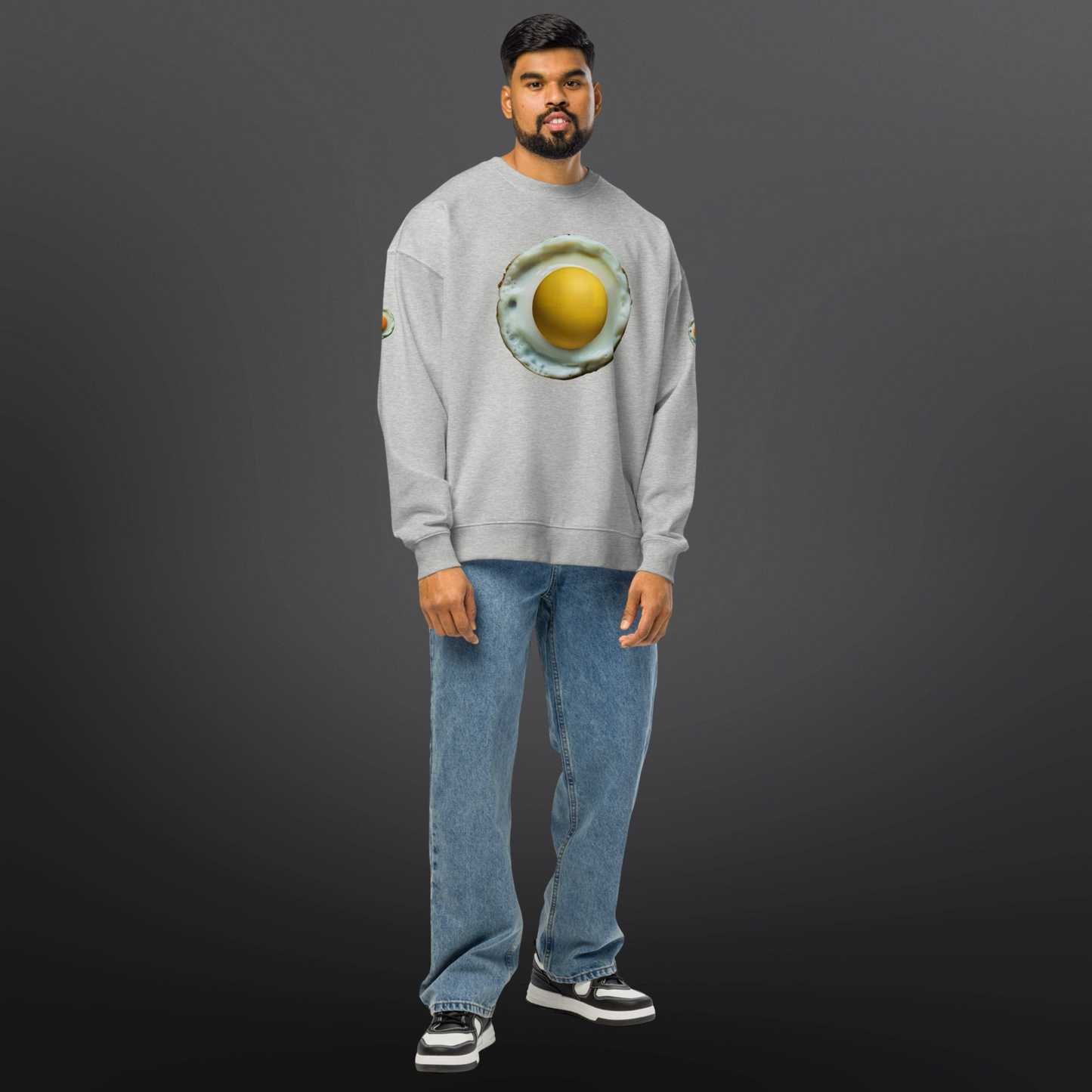 3WD "COOK" BLACK FRIED EGG OVERSIZED SWEATSHIRT